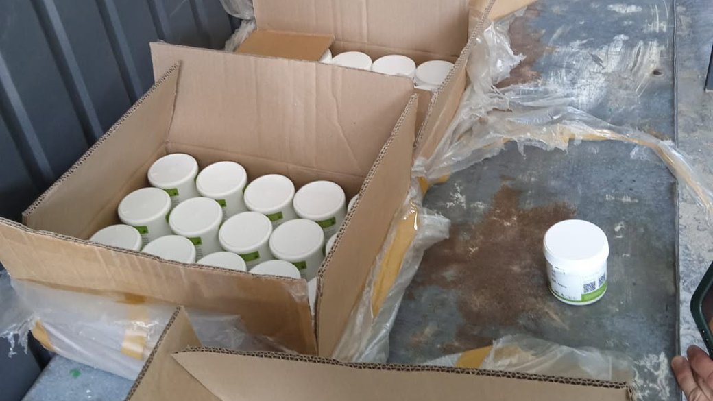 Мешканець Тернопільщини намагався провезти через польський кордон 100 кг стоматологського сплаву на півмільйона гривень