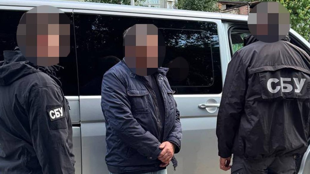 Схема за $1500: на Львівщині викрили посадовця оборонного заводу, який продавав бронювання від мобілізації