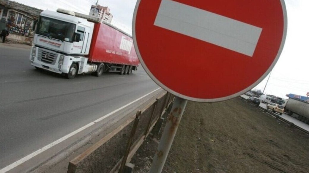 Львів обмежив в’їзд важкого транспорту вдень через спеку: за порушення загрожує адміністративна відповідальність