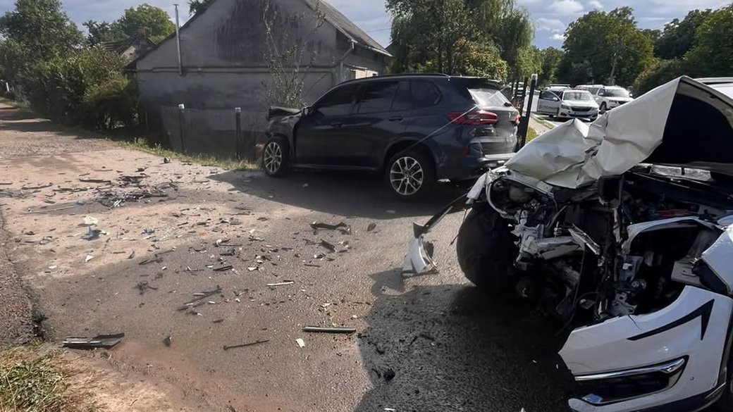 Заголовок для h1: На Львівщині зіткнулися два автомобілі: водій та пасажирка потрапили до лікарні