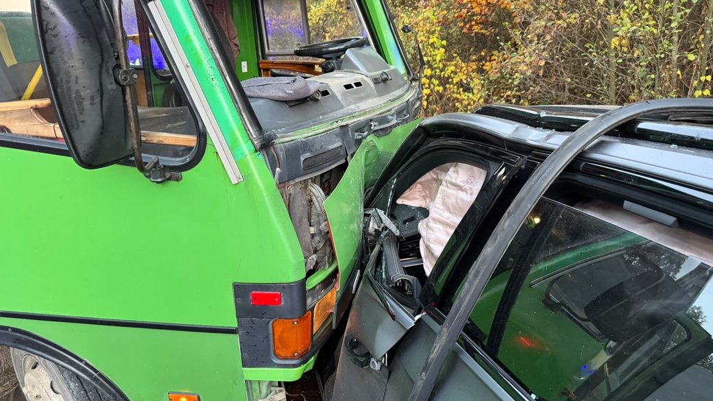 ДТП на Львівщині: зіткнення автобуса з легковиком травмувало п’ятьох людей
