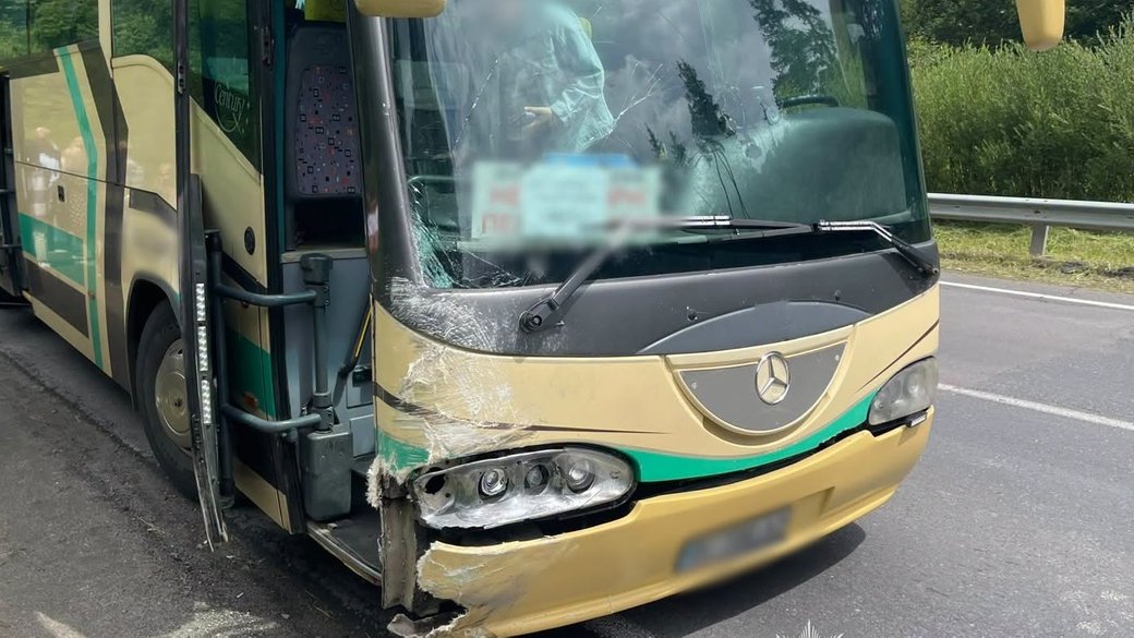 Смертельна аварія на Львівщині: Daewoo Nexia врізалась у рейсовий автобус з 45 пасажирами