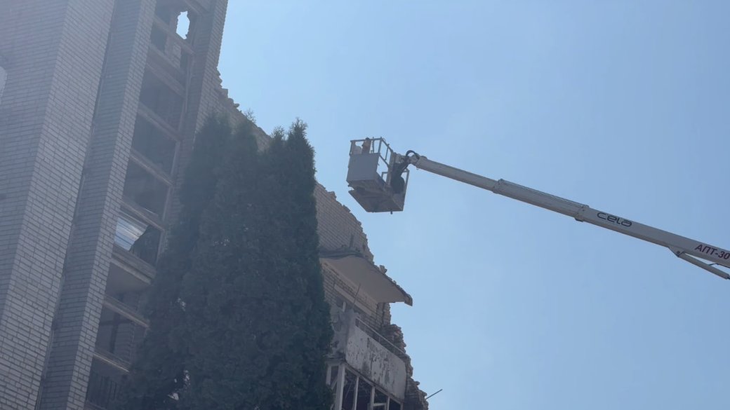 Ракетний удар по Львову: під завалами п’ятиповерхівки знайдено тіло загиблого, понад 30 поранених