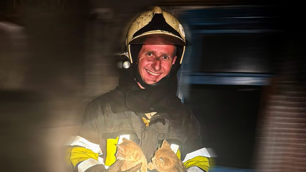 Пожежа на Львівщині: рятувальники загасили літню кухню і врятували двох кошенят від вогню