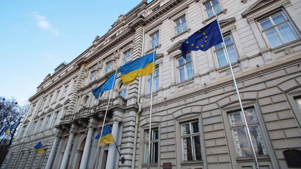 Бронювання працівників на Львівщині: що означає критерій зарплати у 35 тисяч гривень і чому він не є обов’язковим