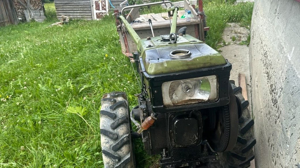 Безвідповідальність дорослого коштувала дитині здоров’я: на Львівщині чоловік дозволив 12-річному керувати мотоблоком — хлопець потрапив до лікарні