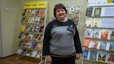 У Дніпрі збирають книжки для зруйнованих військами РФ бібліотек Нікополя: як долучитися