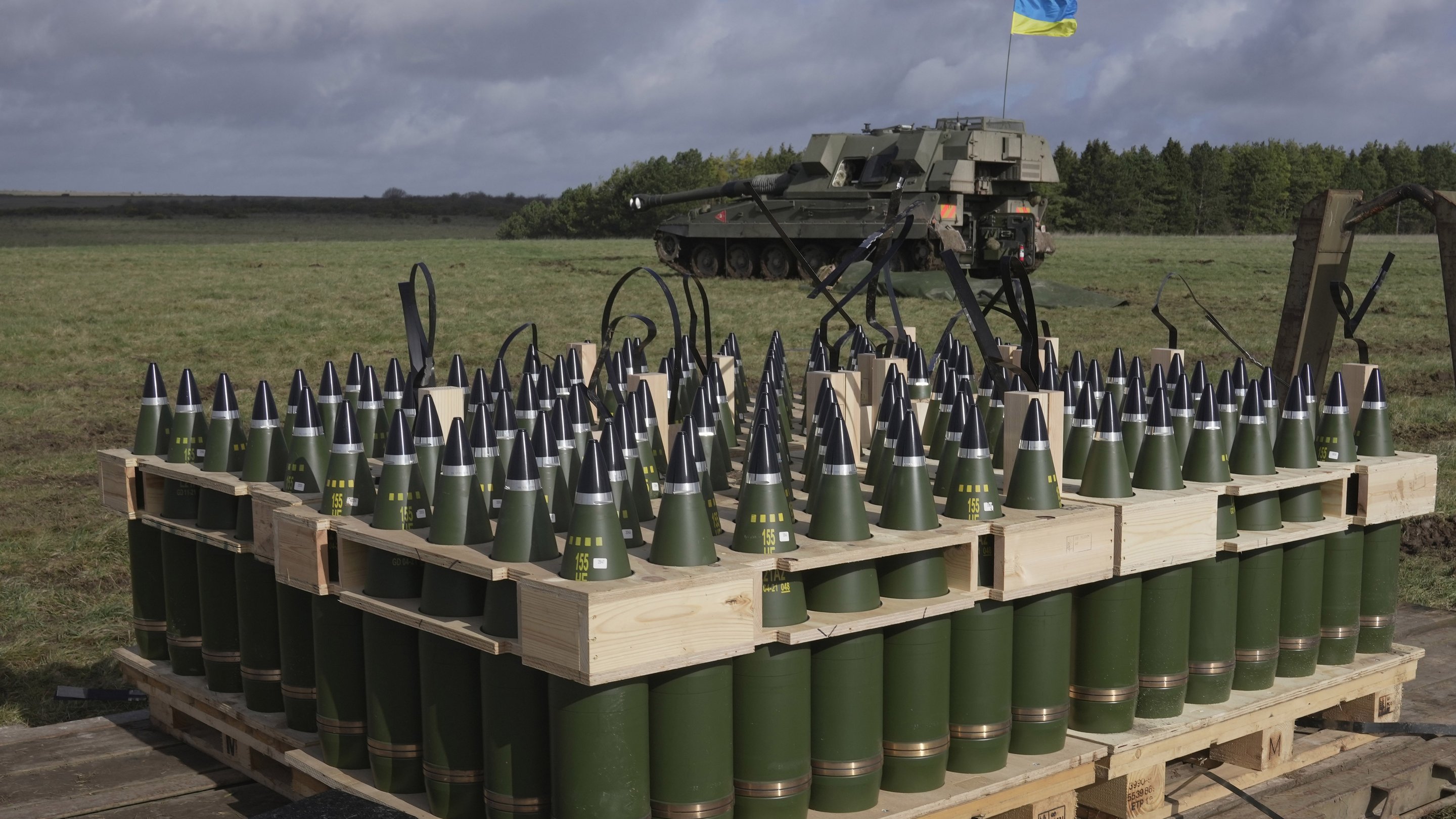 Украине передали снаряды. Кассетный боеприпас 155мм. Кассетные боеприпасы НАТО. Касетнын бо. Коасетные боеприщ.