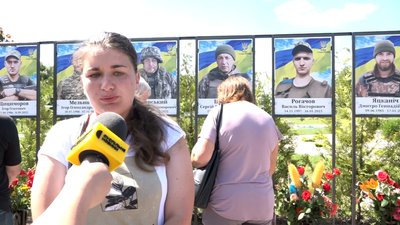 На Житомирщині відкрили Алею пам'яті загиблих воїнів України На Житомирщині відкрили Алею пам'яті загиблих воїнів України