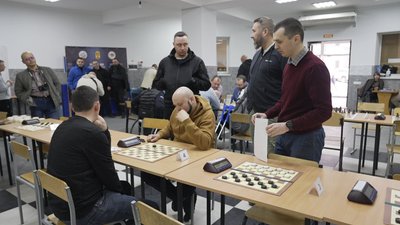 У Вінниці ветерани змагалися у шахах і шашках: хто став переможцем У Вінниці ветерани змагалися у шахах і шашках: хто став переможцем
