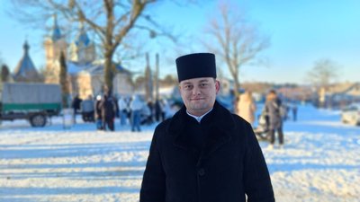 На Тернопільщині колядували, щоб зібрати гроші для ЗСУ, Юрій Мазурчук, благодійність, 5 грудня 2025 року На Тернопільщині колядували, щоб зібрати гроші для ЗСУ, Юрій Мазурчук, благодійність, 5 грудня 2025 року