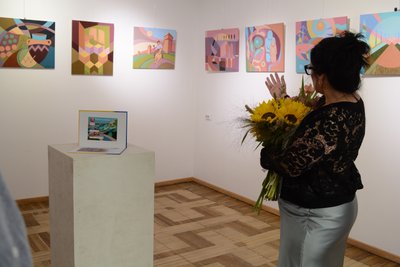 Маріуполька презентувала свою першу персональну виставку у Львові Маріуполька презентувала свою першу персональну виставку у Львові