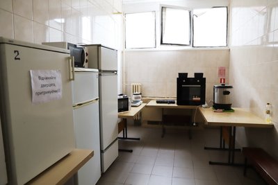 В Ужгороді передали побутову техніку вимушеним переселенцям В Ужгороді передали побутову техніку вимушеним переселенцям