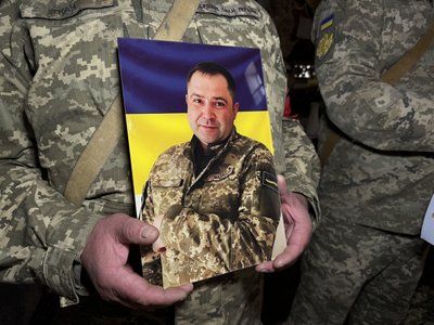 У Полтаві попрощалися із військовими Олегом Маляром та Олегом Титаренком У Полтаві попрощалися із військовими Олегом Маляром та Олегом Титаренком