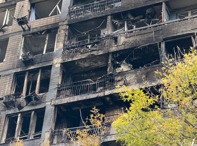 "Горіли три поверхи, усе у вогні": мешканці Печерську про нічний удар по Києву