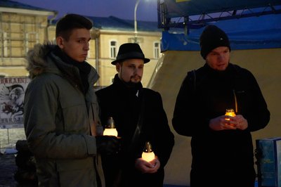 На площі Свободи у Харкові вшанували жертв Голодоморів, 23 листопада 2024 На площі Свободи у Харкові вшанували жертв Голодоморів, 23 листопада 2024