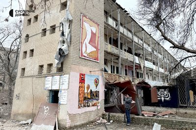 "Сьогодні був невимовний жах". Жителі Краматорська розказали про удар півтонною бомбою по середмістю "Сьогодні був невимовний жах". Жителі Краматорська розказали про удар півтонною бомбою по середмістю