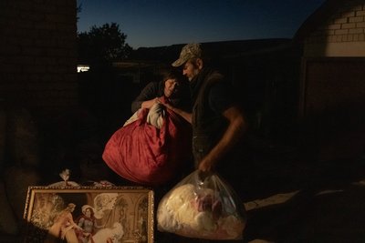 евакуація з Вугледара, цивільні поблизу Вугледара, Донеччина, 9 жовтня 2024 року евакуація з Вугледара, цивільні поблизу Вугледара, Донеччина, 9 жовтня 2024 року