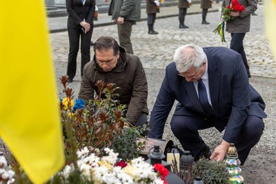 Міністри закордонних справ Іспанії та України поклали квіти до могил військових, 28 січня 2025