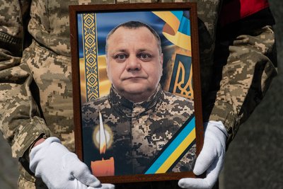 В Ужгороді попрощалися із захисником Мирославом Біртою В Ужгороді попрощалися із захисником Мирославом Біртою