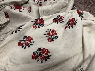 У Кременчуці представили більше 20 старовинних вишитих сорочок У Кременчуці представили більше 20 старовинних вишитих сорочок