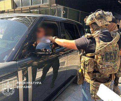 Понад 1,5 млрд грн прокрутили через фіктивні фірми: у Києві ліквідували конвертаційний центр Понад 1,5 млрд грн прокрутили через фіктивні фірми: у Києві ліквідували конвертаційний центр