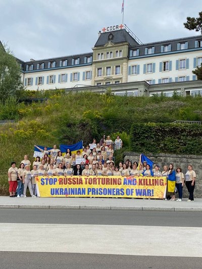 Родичі та близькі військових у полоні Міжнародного Комітету Червоного Хреста Родичі та близькі військових у полоні Міжнародного Комітету Червоного Хреста