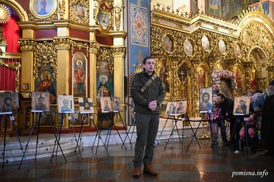 Ікони на ящиках з-під набоїв. У Києві презентували благодійну виставку Ікони на ящиках з-під набоїв. У Києві презентували благодійну виставку