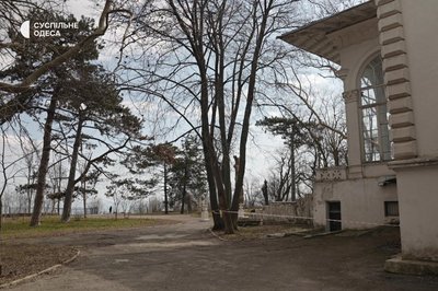 Місце фотосесій чи пам’ятка під загрозою: що відбувається з дачею Ашкеназі та колишнім санаторієм Чкалова в Одесі Місце фотосесій чи пам’ятка під загрозою: що відбувається з дачею Ашкеназі та колишнім санаторієм Чкалова в Одесі
