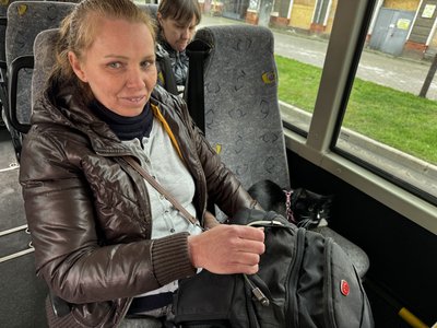 "Раніше їздили за грошима, тепер стали більше евакуюватися". З Донеччини за добу евакуювали 318 людей "Раніше їздили за грошима, тепер стали більше евакуюватися". З Донеччини за добу евакуювали 318 людей