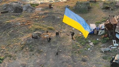 "Уразили вертоліт на Зміїному": оператор Байрактара про звільнення острова та деокупацію Херсонщини "Уразили вертоліт на Зміїному": оператор Байрактара про звільнення острова та деокупацію Херсонщини