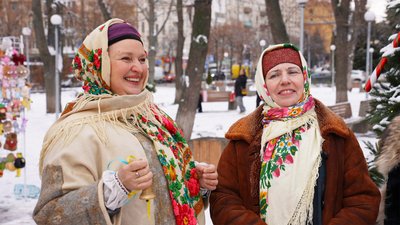 "Важливо підтримувати дух наших людей": у центрі Кропивницького меланкували та щедрували "Важливо підтримувати дух наших людей": у центрі Кропивницького меланкували та щедрували