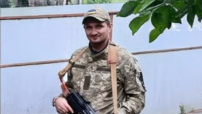 На Чернігівщині попрощалися з Григорієм Наконечним та Дмитром Бакоцьким, якого понад рік вважали зниклим безвісти На Чернігівщині попрощалися з Григорієм Наконечним та Дмитром Бакоцьким, якого понад рік вважали зниклим безвісти