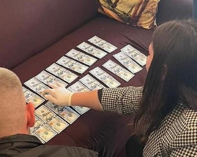 На Львівщині адвокатку підозрюють у зловживанні впливом