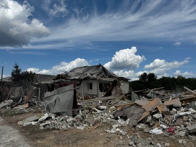 Атака РФ по Київщині: на місці зруйнованого будинку завершили розбирати завали Атака РФ по Київщині: на місці зруйнованого будинку завершили розбирати завали