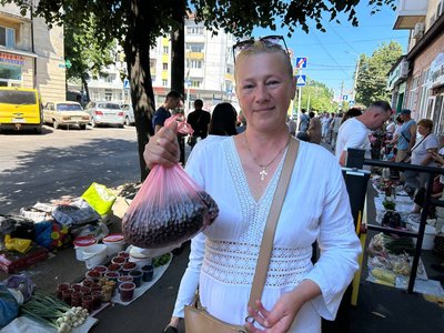 Скільки коштує чорниця на Житомирщині та чи чекати зниження цін Скільки коштує чорниця на Житомирщині та чи чекати зниження цін
