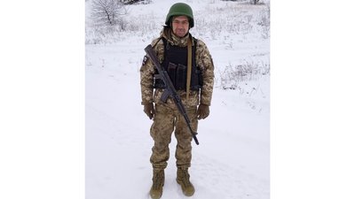 Дві громади на Чернігівщині попрощалися із загиблими бійцями – Володимиром Совою та Вадимом Ковалем Дві громади на Чернігівщині попрощалися із загиблими бійцями – Володимиром Совою та Вадимом Ковалем