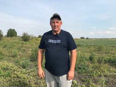 Ветеран з Житомирщини, який брав участь у "Параді полонених" у Донецьку, після реабілітації вирощує кавуни Ветеран з Житомирщини, який брав участь у "Параді полонених" у Донецьку, після реабілітації вирощує кавуни