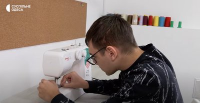 Коли система не працює: як батьки створили інклюзивну майстерню для молоді з аутизмом Коли система не працює: як батьки створили інклюзивну майстерню для молоді з аутизмом