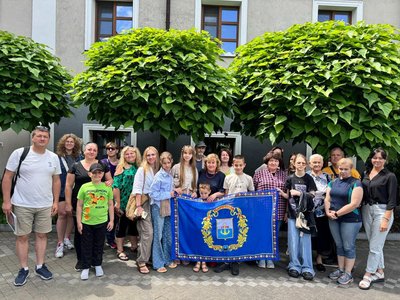Центр «ЯМаріуполь» у Житомирі відзначив другу річницю діяльності Центр «ЯМаріуполь» у Житомирі відзначив другу річницю діяльності
