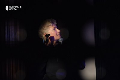 Стендап-комікеса Наталя Гаріпова про материнство, гумор та війну |Свої люди