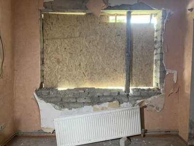 16 родин у Лісному під Харковом лишились без житла через війну: чому не відновлюють їхній будинок 16 родин у Лісному під Харковом лишились без житла через війну: чому не відновлюють їхній будинок