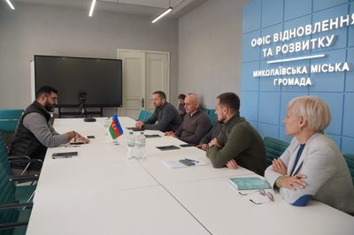 Зустріч місцевої влади Миколаєва з директором організації "Habitat International" Орханом Алієвим Зустріч місцевої влади Миколаєва з директором організації "Habitat International" Орханом Алієвим