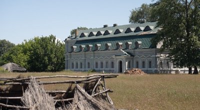 Лівобережна Черкащина: сплав човном, дерева мезозойської ери та зелений туризм Лівобережна Черкащина: сплав човном, дерева мезозойської ери та зелений туризм