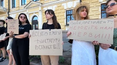В Україні протестують проти відставки Федорова. День другий