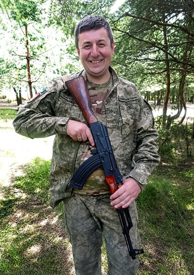 Житомир провів в останню путь двох полеглих воїнів — Іллю Гаричева та Ігоря Шатківського Житомир провів в останню путь двох полеглих воїнів — Іллю Гаричева та Ігоря Шатківського