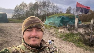 «За все це доводиться боротися»: історія майора поліції з Хмельниччини, який боронить Україну на Донецькому напрямку «За все це доводиться боротися»: історія майора поліції з Хмельниччини, який боронить Україну на Донецькому напрямку