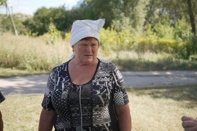 «Цілий рік нам брехали в очі»: жителі Новоселиці хочуть водогін замість дороги «Цілий рік нам брехали в очі»: жителі Новоселиці хочуть водогін замість дороги