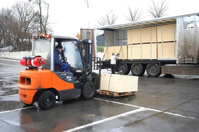 Вінниця передала харківській Балаклії тисячу OSB плит