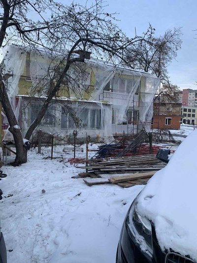 Роботи на фінішному етапі: в Ірпені завершують відбудову двох будинків на Гостомельському шосе Роботи на фінішному етапі: в Ірпені завершують відбудову двох будинків на Гостомельському шосе